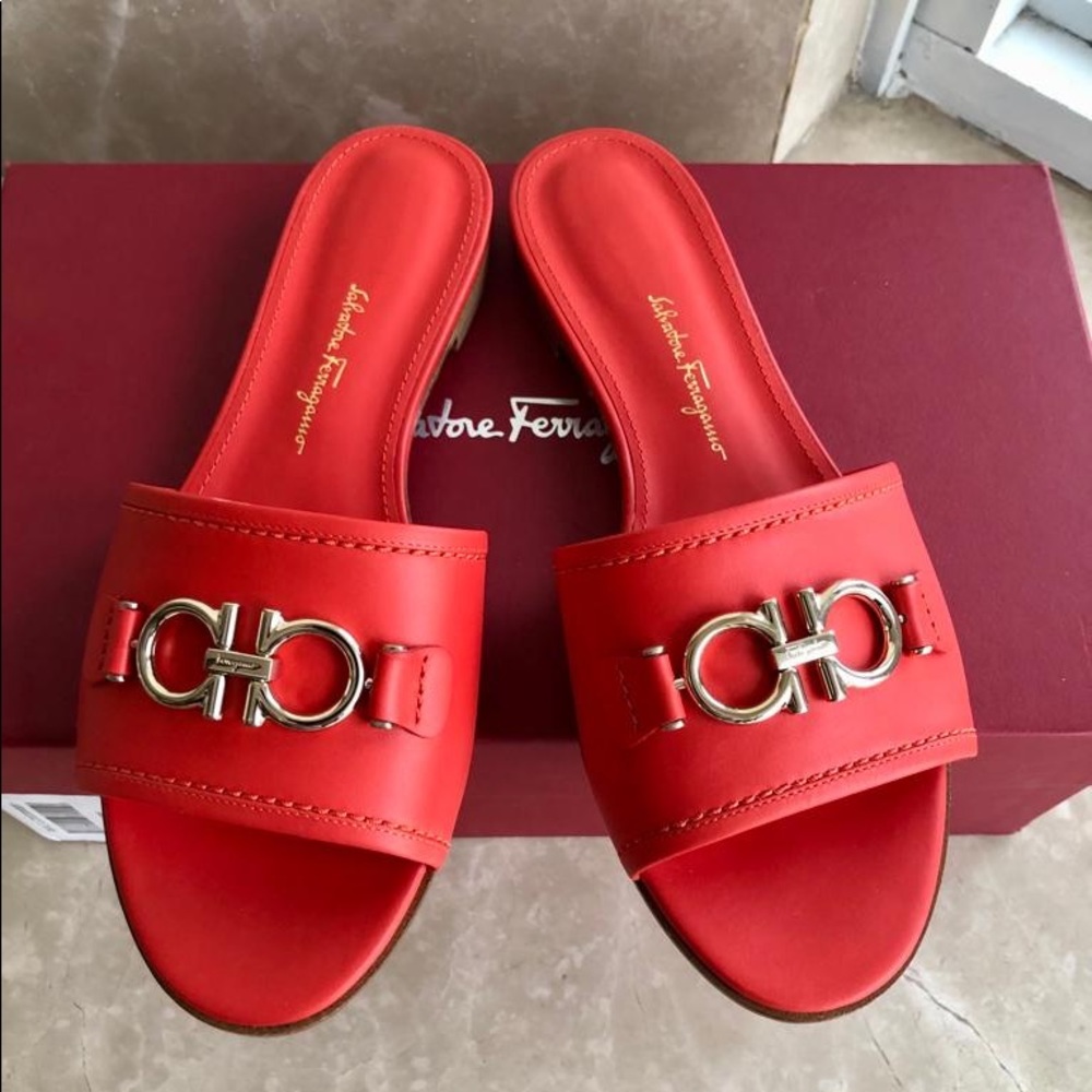 Ferragamo sandals NWT - Picture 2 of 6
